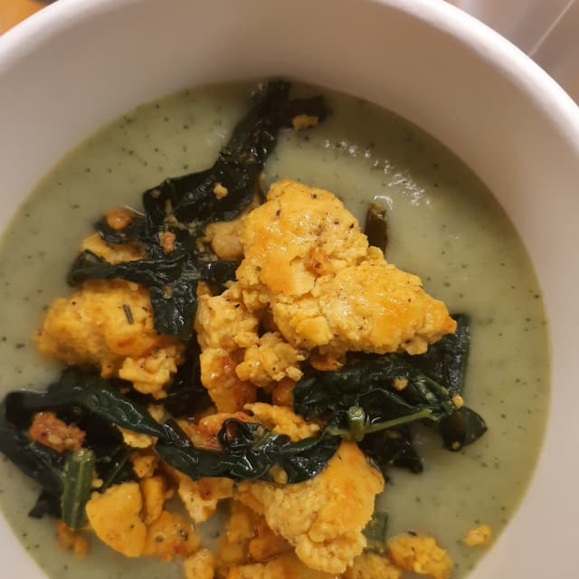 Foto del plato “Vellutata Tofu e Zucchine”