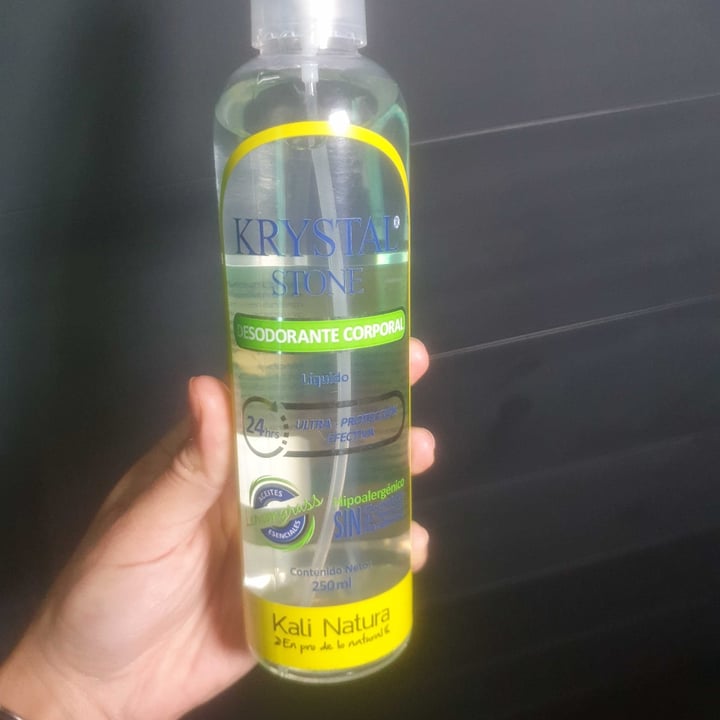 photo of Krystal stone Desodorante en spray shared by @elienaiflores on  02 Oct 2021 - review