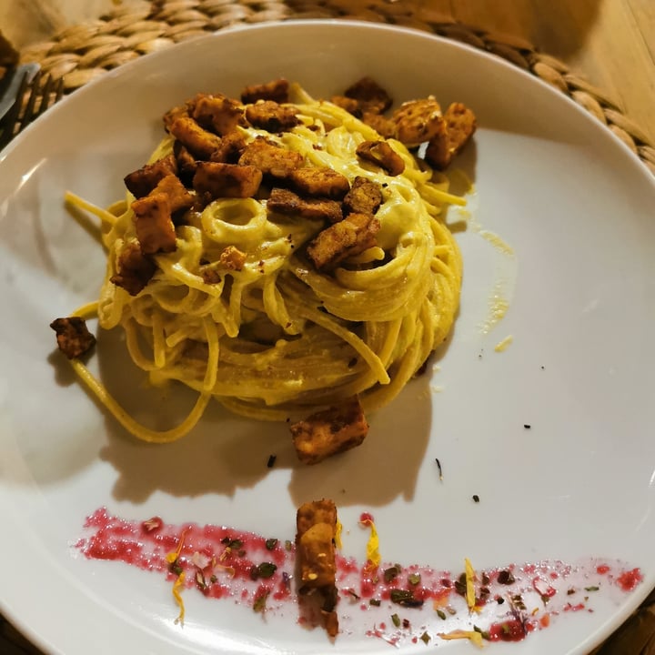 photo of Samsara e Volta Rossa Carbonara vegana shared by @aili59 on  28 Apr 2022 - review