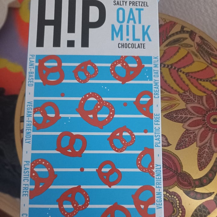 review photo of HIP (H!P) Salty Pretzels Oat M!lk Chocolate Bar shared by @astoria on 28 Jun 2022 - review