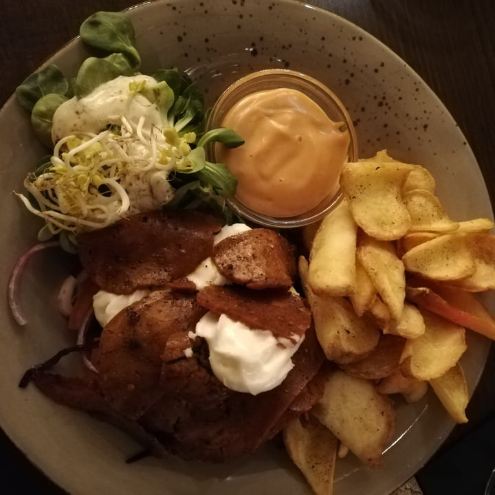 photo of Försters - das vegane Restaurant Dönerteller shared by @lieselotte on  22 Mar 2022 - review