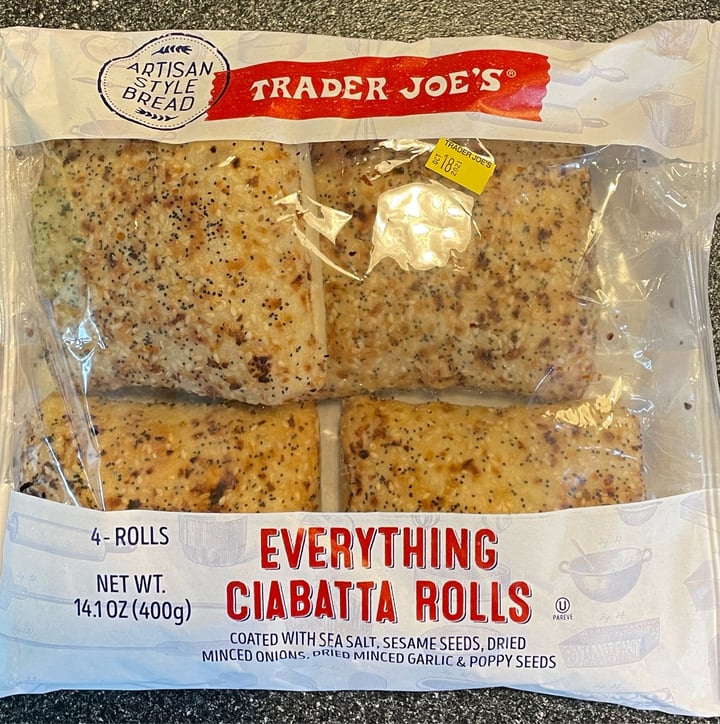 photo of Trader Joe's Everything ciabatta rolls shared by @shmoopsify on  19 Oct 2021 - review