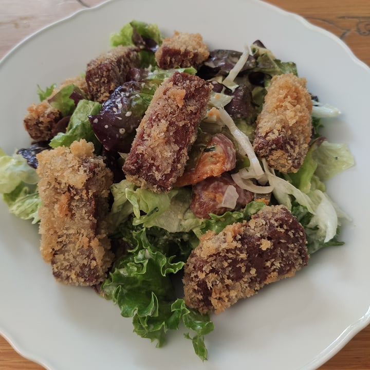 photo of Moment - Cafe & Bistro Salad With Seitan Nuggets, Roasted Sweet Potatoes, Pickled Spring Onions And Shallots, Chive Soy Sauce shared by @tipsyballoons on  06 Jun 2022 - review