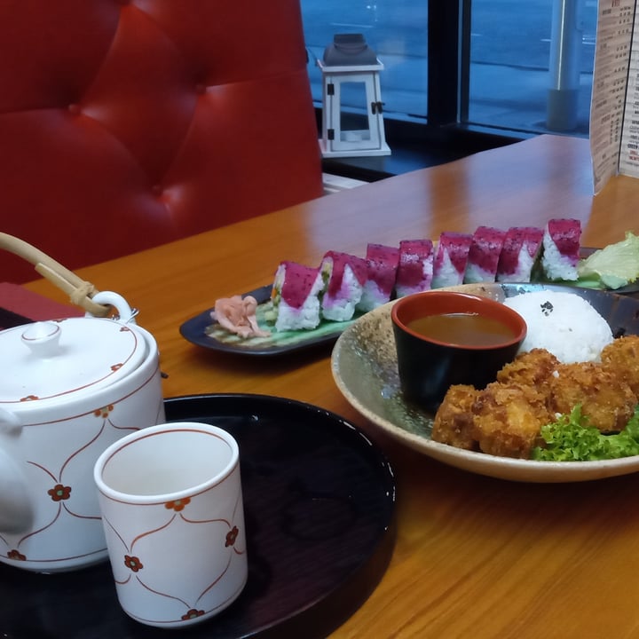 photo of Japan Street Food Tofu Katsu, Flying Dragon Veg Sushi and Unlimited Green Tea shared by @vegandoodles on  08 Nov 2020 - review