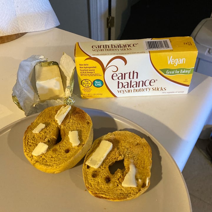 photo of Earth Balance Vegan Buttery Sticks shared by @alphanumer1c on  06 Nov 2021 - review