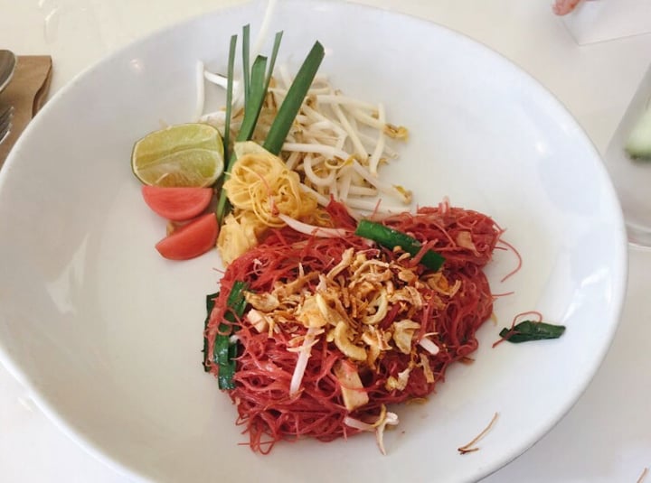 review photo of Satdha beet dyed noodle shared by @unitracy on 24 Apr 2018 - review