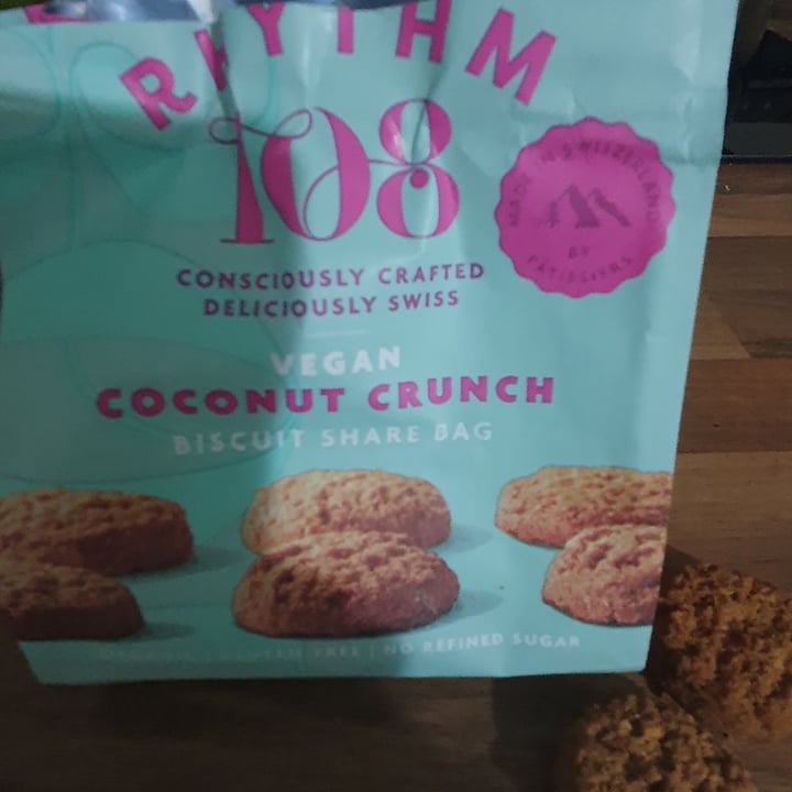 review photo of Rhythm 108 Coconut Crunch shared by @thrivingjane on 20 Feb 2022 - review
