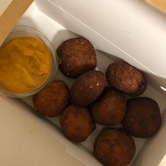 Photo of the dish “Mix de croquetas y falafel”