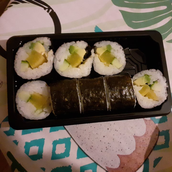 photo of Osaka Sushi Maki vegetal shared by @desdeees on  09 Nov 2020 - review