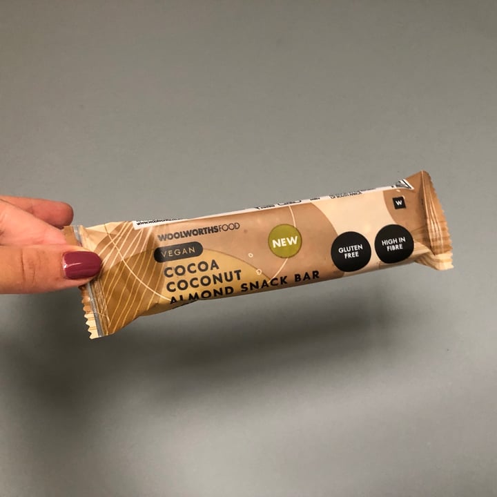 photo of Woolworths Food Cocoa Coconut Almond Snack Bar shared by @aleecpt on  05 Nov 2020 - review