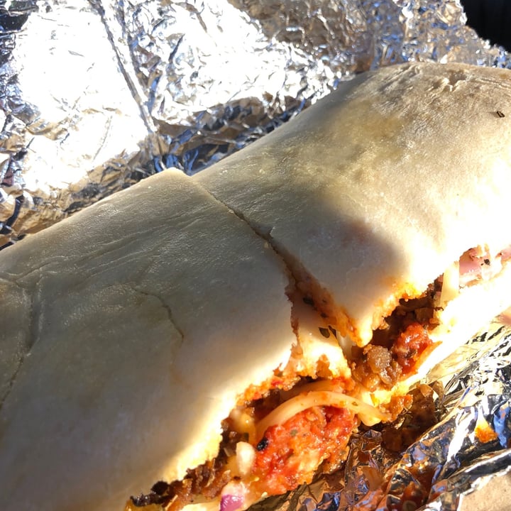photo of Stoney’s Sourdough Pizza Co. Vegan Sausage Stromboli shared by @veganstrbrymilk on  20 Jul 2021 - review