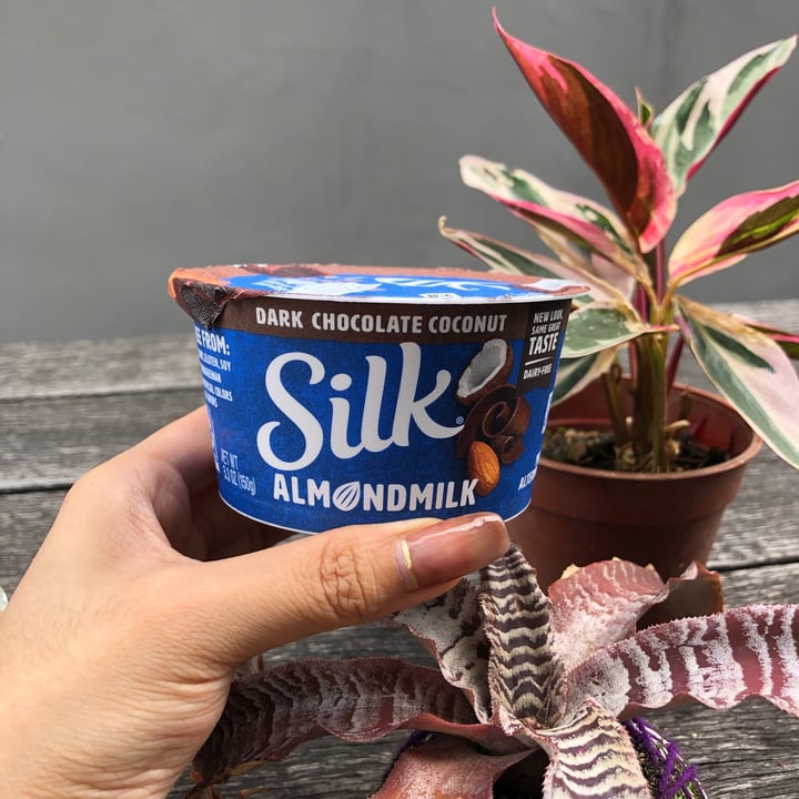 photo of Silk Dark Chocolate Coconut Almond Dairy-Free Yogurt Alternative shared by @arxuann on  26 Sep 2020 - review