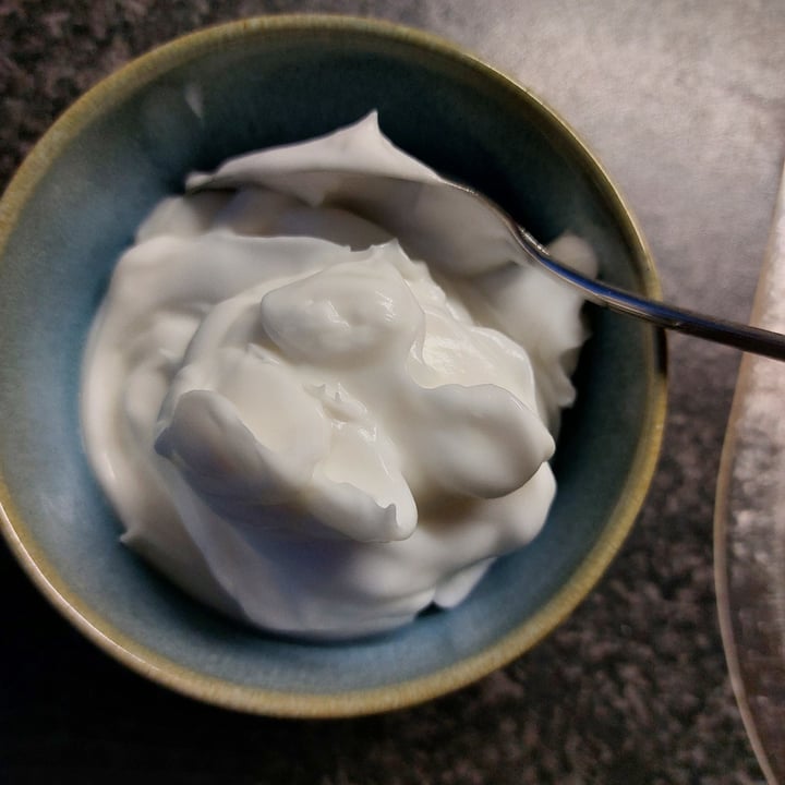 review photo of Alpro Absolutely Coconut Yogurt - Natural shared by @saschazelf on 08 Apr 2022 - review