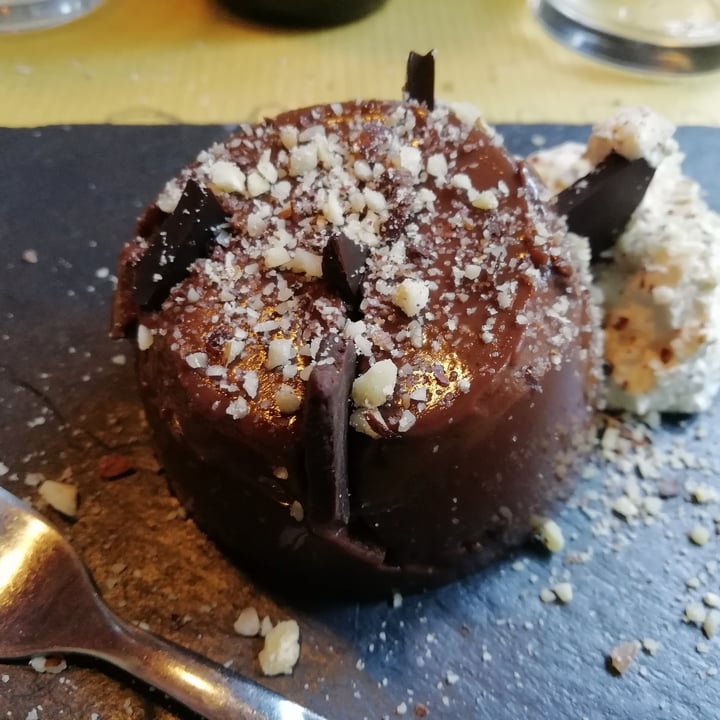 photo of VegAmore Budino cioccolato fondente e mango shared by @cricala67 on  28 Jun 2022 - review