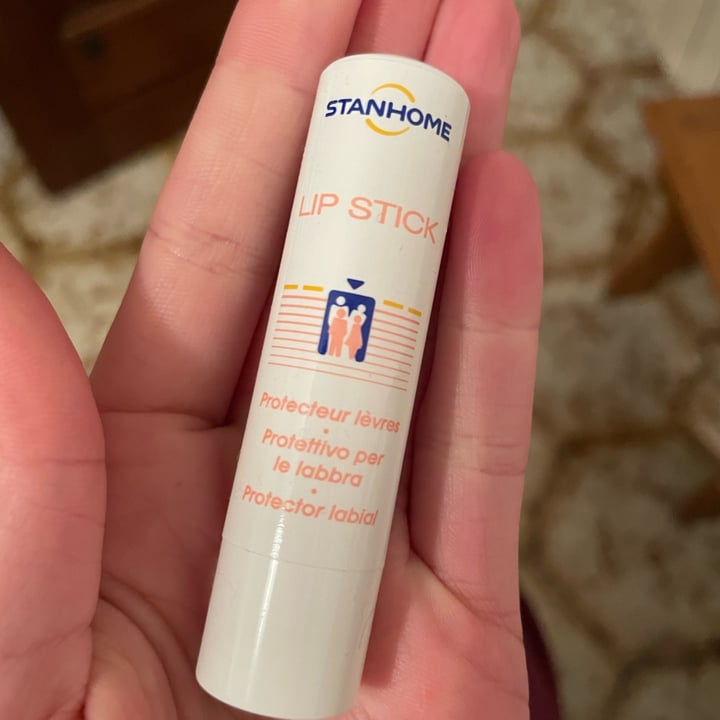 photo of Stanhome Lip stick shared by @romanheidi on  24 Oct 2022 - review