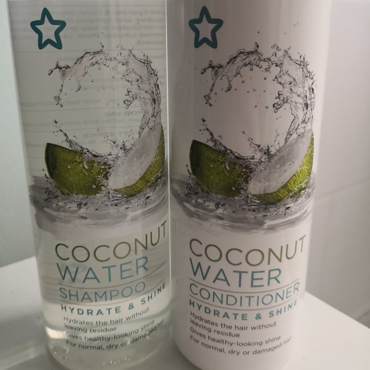 review photo of Superdrug Store plc Coconut conditioner shared by @iwonagawin on 08 May 2020 - review
