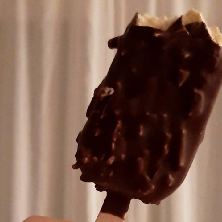 review photo of Magnum Magnum Vegan Almond shared by @aemelie on 30 Apr 2020 - review