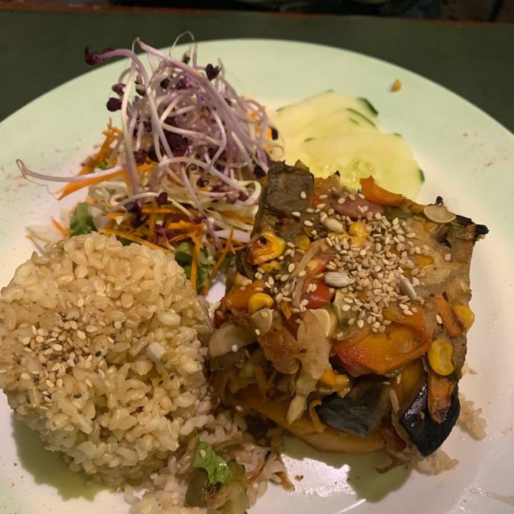 photo of Sattva Torre de vegetales con arroz Yamaní y ensalada shared by @onomatias on  16 May 2022 - review