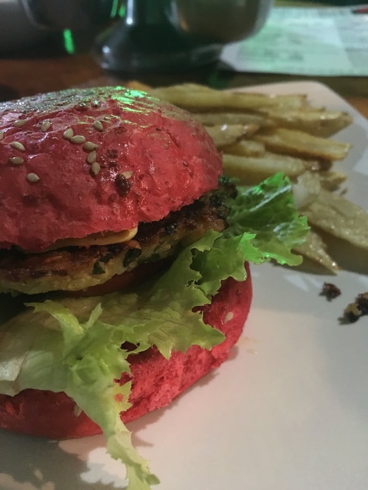 photo of The Red Pill restaurante Hamburguesa Red pill shared by @verogs0 on  06 Mar 2020 - review