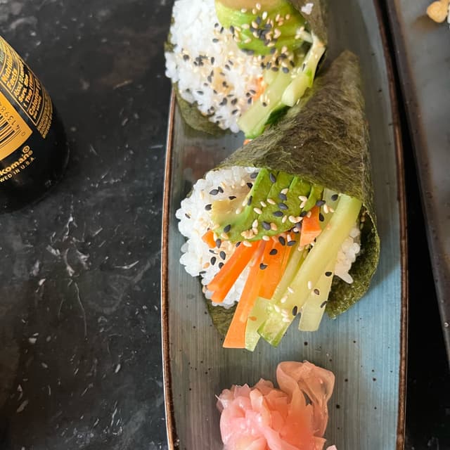 「Vegan Hand Roll」の料理の写真