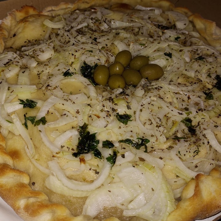 review photo of BENICIO RESTAURANTE Pizza fugazzeta shared by @lautaroluna on 14 Nov 2021 - review