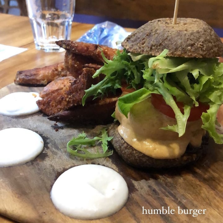 photo of Elixiba Byron Bay Humble Burger shared by @celinelinesse on  07 Jan 2021 - review