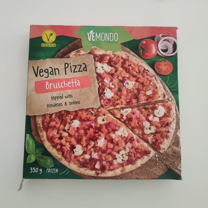 photo of Vemondo  Vegan Pizza Bruschetta shared by @saretta26 on  02 Aug 2022 - review