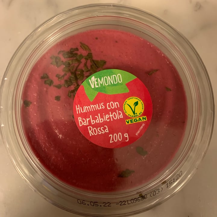 photo of Vemondo  Hummus con Barbabietola Rossa shared by @ariannabolo on  28 Apr 2022 - review