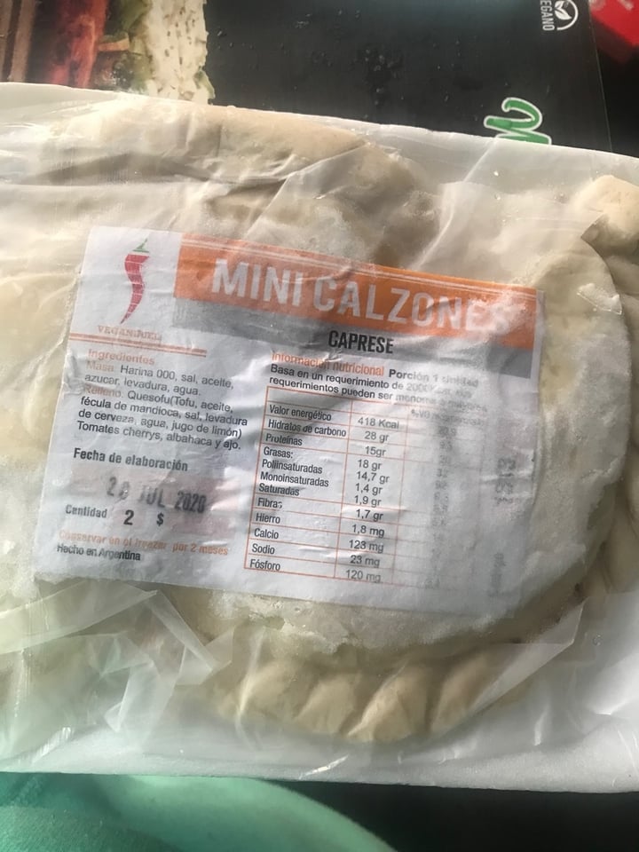 review photo of Veganuel Mini Calzón Capresse shared by @littleinfinity on 03 Aug 2020 - review