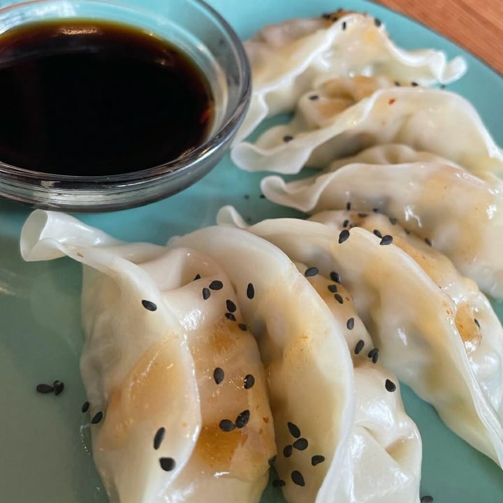 photo of LA CAMELIA VEGAN BAR Gyozas shared by @raakeel on  19 Feb 2022 - review