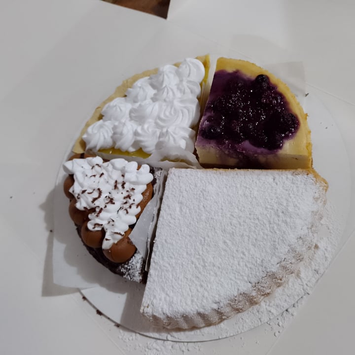 review photo of siembra pasteleria vegetal torta 4 cuartos shared by @valeveganlp on 05 Sep 2022 - review