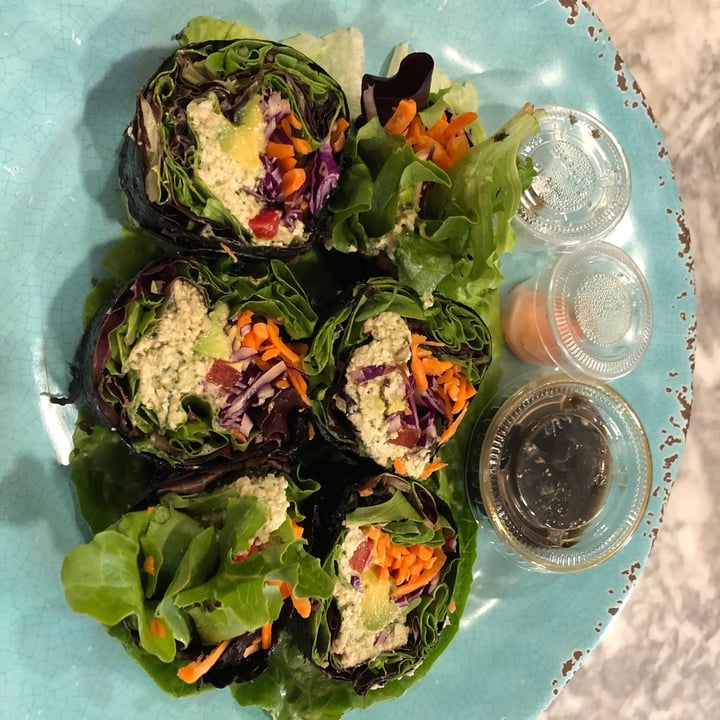 review photo of Greenwave Cafe Raw Sushi Handmade Roll shared by @ameisherry on 05 Jun 2021 - review