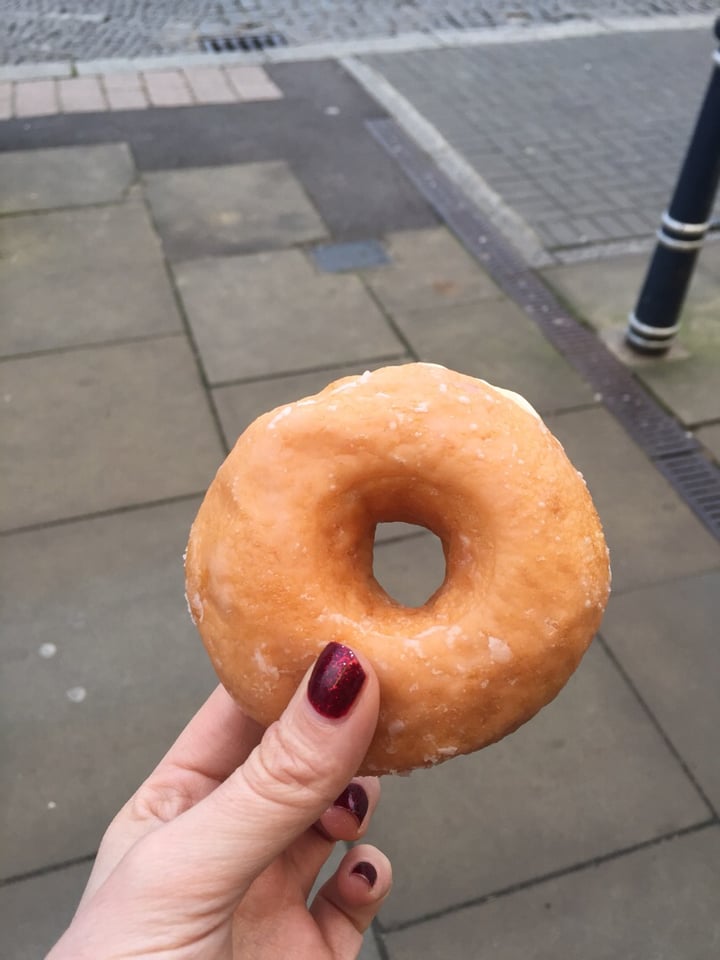 review photo of Greggs Greggs Glazed Ring Donut shared by @amyfortheanimals on 04 Jan 2020 - review