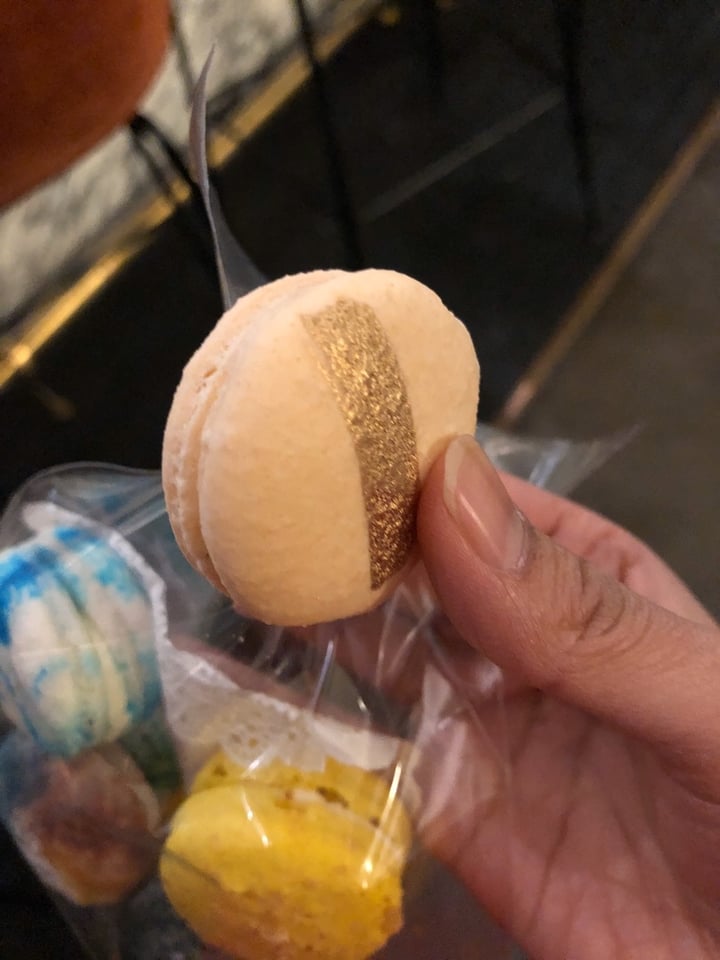 photo of Mac & Moon Macarons shared by @oskihou on  12 Dec 2019 - review