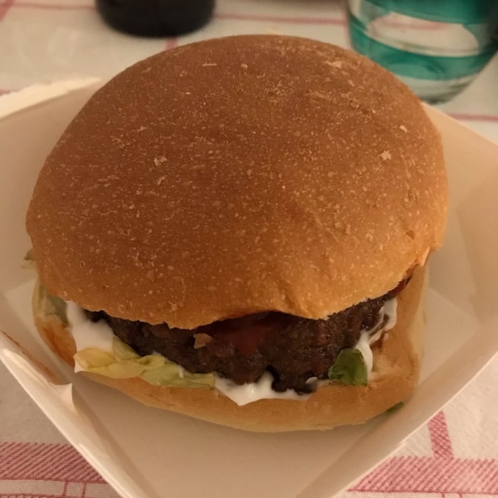photo of Biancorosso Beyond meat burger shared by @elenam2001 on  13 Apr 2022 - review
