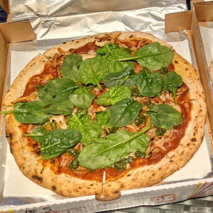 photo of Sunny Slices Mushroom and Pesto shared by @misssedgwick on  24 Apr 2021 - review