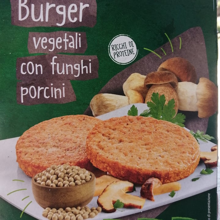 photo of Vemondo  Burger ai Porcini shared by @carlottadea on  10 Aug 2022 - review