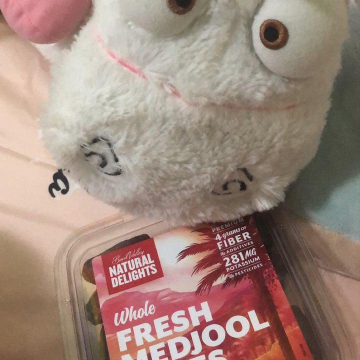 review photo of Bard Valley Natural Delights Fresh Medjool Dates shared by @ndyct on 24 May 2020 - review