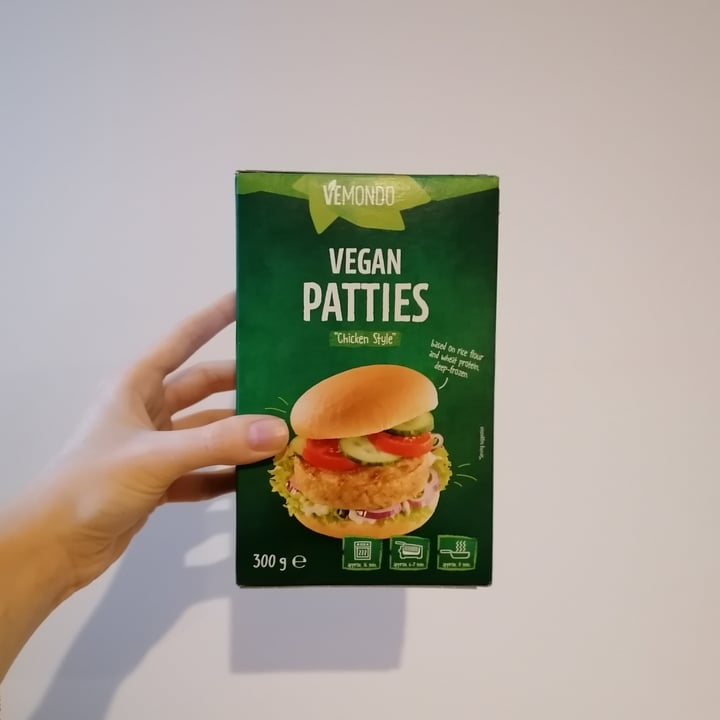 photo of Vemondo Vegan Patties Chicken Style shared by @silversp00n on  04 Feb 2022 - review