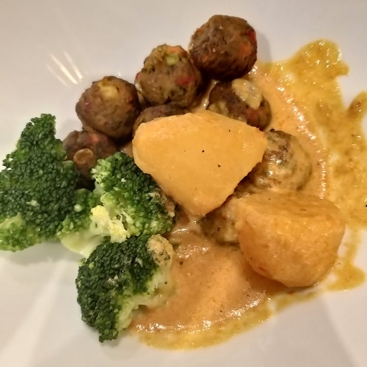 photo of IKEA Alexandra Vegetable Balls With coconut curry Sauce shared by @tnahar on  10 Oct 2020 - review