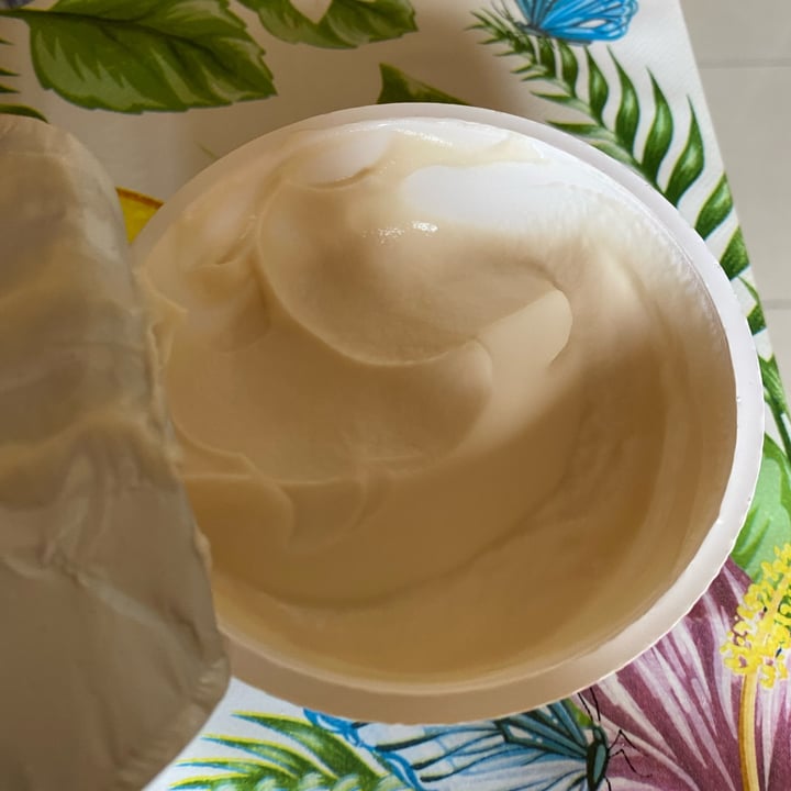 photo of Planton Salted caramel Pleasure yougurt shared by @cricri2598 on  01 Sep 2022 - review