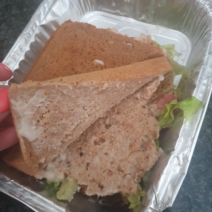 photo of Fruits & Roots Vegan Toasted Tuna Mayonaise on Whole-wheat Bread shared by @sunshineyum on  01 Feb 2021 - review