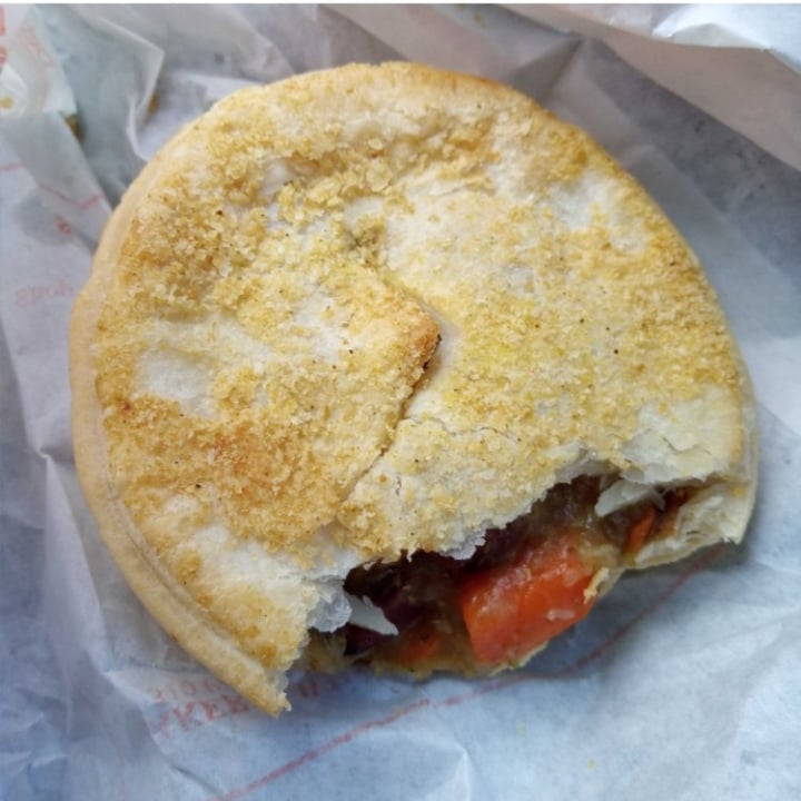 photo of Rheinland Bakery Vegetarian Pie shared by @veggie-mama on  27 May 2020 - review