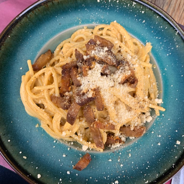 photo of Rifugio Romano Carbonara vegana shared by @giuliacala on  03 Apr 2022 - review