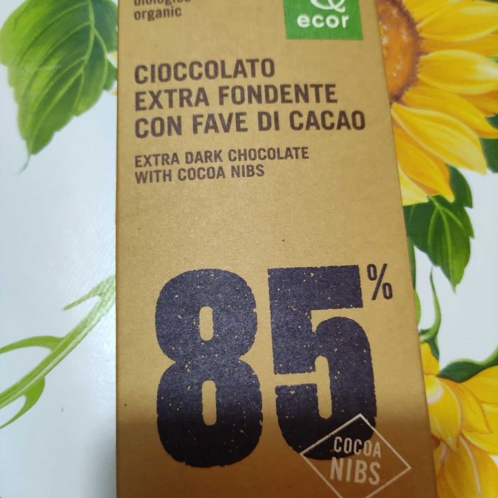 photo of Ecor Cioccolato extra fondente con fave di cacao shared by @silviaebasta on  18 Mar 2022 - review