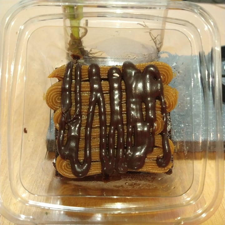 review photo of Pizza Vegana Ramos Mejia Brownie con dulce de leche shared by @camibrandan on 22 Aug 2022 - review