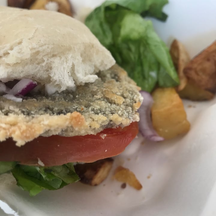 review photo of Estilo Veggie Sandwich de milanesa (menu ejecutivo) shared by @castromaca on 17 Dec 2020 - review