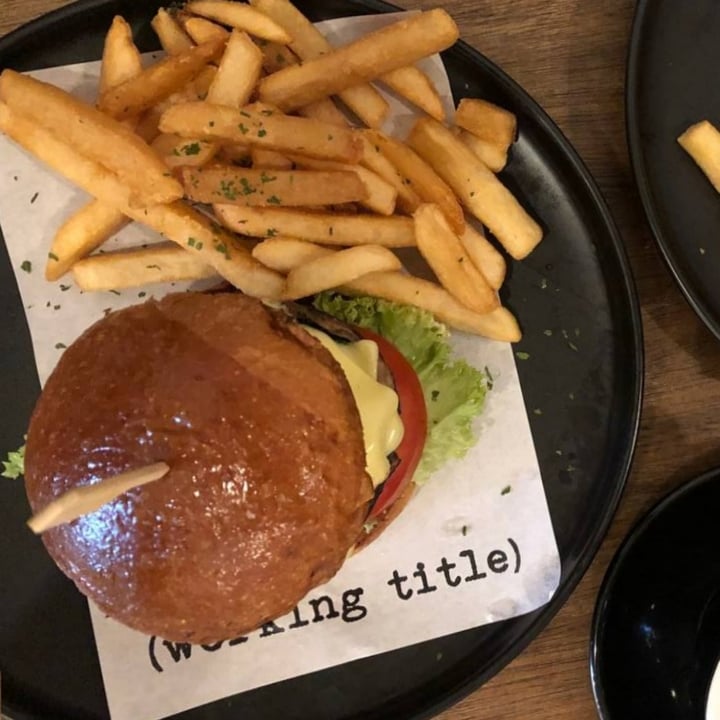 photo of (working title) Burger Bar Magic Truffle Mushroom shared by @nxndita on  24 Mar 2022 - review