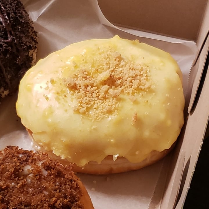 photo of bloomer's on Queen Peach Cobbler Doughnut shared by @all1za on  10 Sep 2022 - review