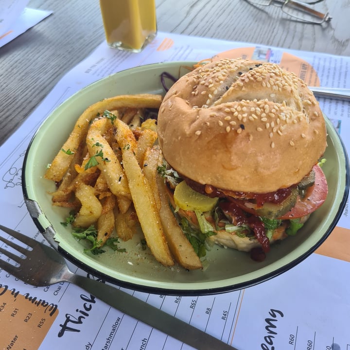 photo of Asher's Corner Cafe @ Ashers Farm Sanctuary Beyond Burger shared by @vcstats on  20 Sep 2021 - review